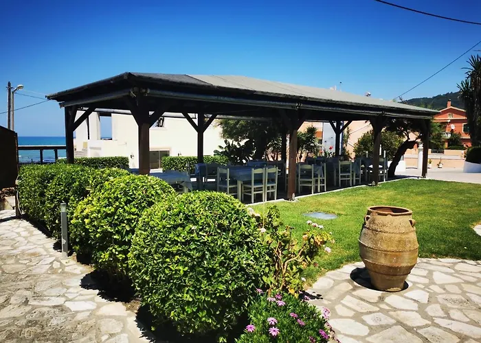 Nafsika 2* Agios Stefanos Avliotes (Corfu)